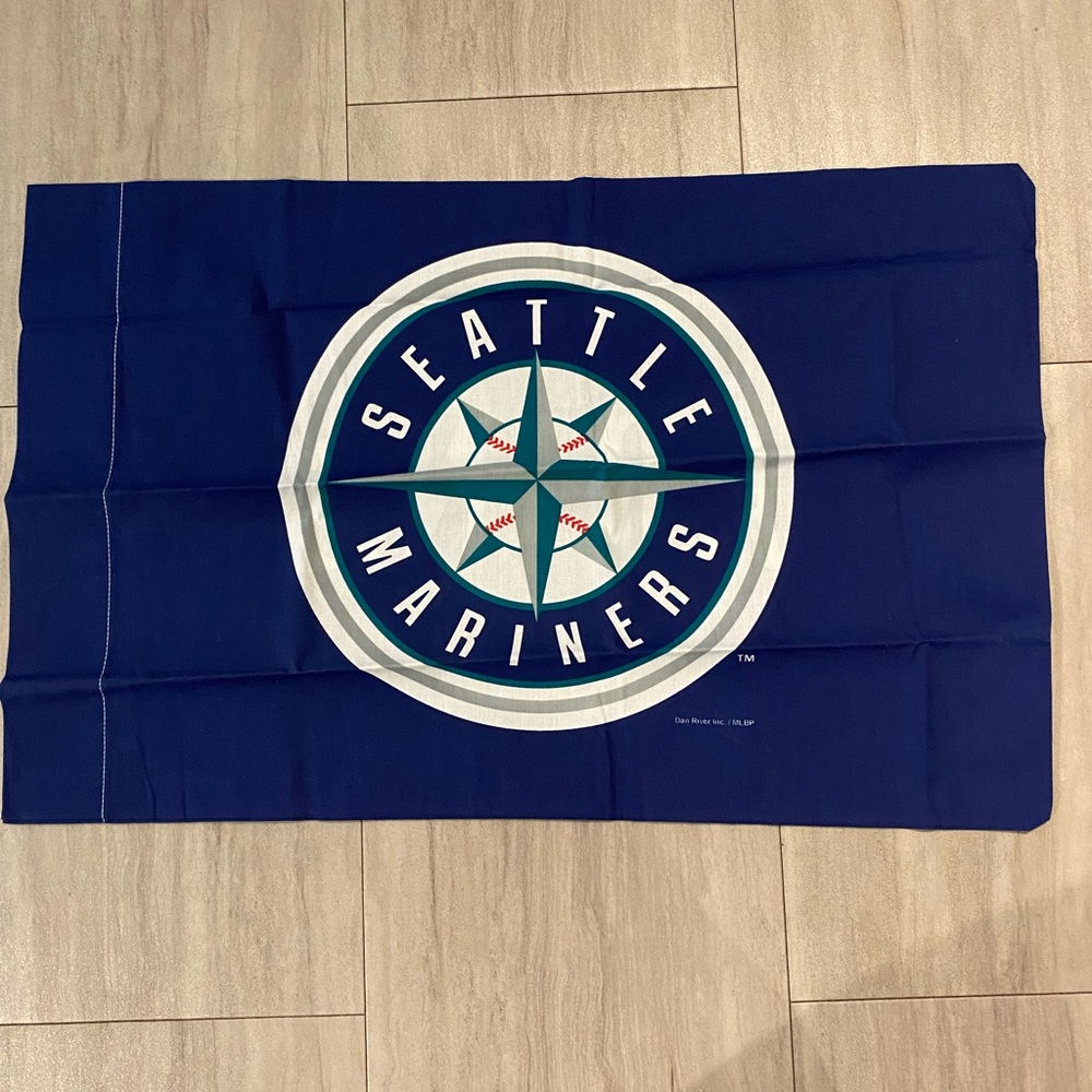 Brand Seattle Mariners pillowcases